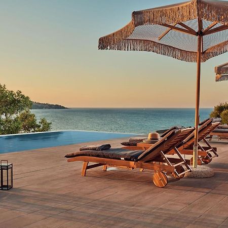 Althea Lavish Estate - Villa & Suite ไซคิย์นธอสทาวน์ ภายนอก รูปภาพ