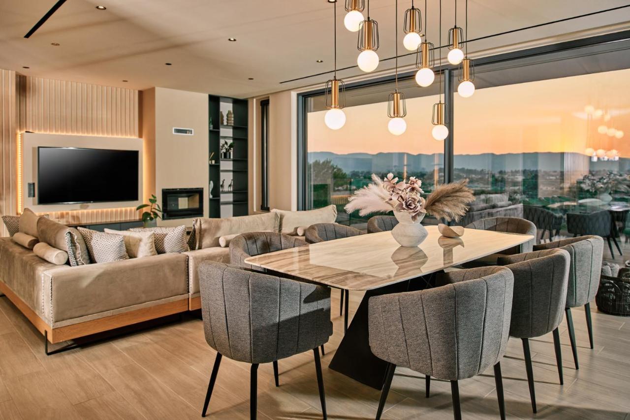 Althea Lavish Estate - Villa & Suite ไซคิย์นธอสทาวน์ ภายนอก รูปภาพ