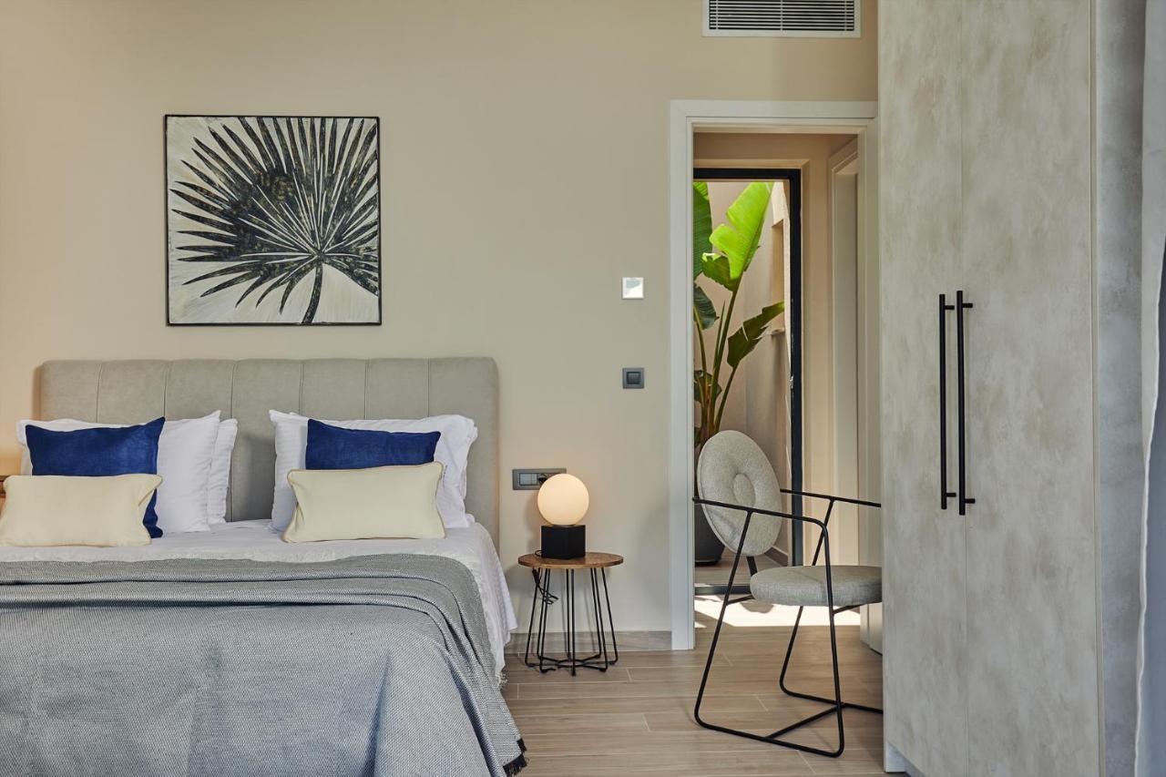 Althea Lavish Estate - Villa & Suite ไซคิย์นธอสทาวน์ ภายนอก รูปภาพ