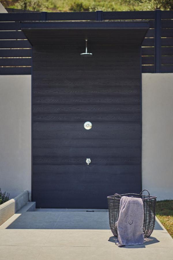 Althea Lavish Estate - Villa & Suite ไซคิย์นธอสทาวน์ ภายนอก รูปภาพ
