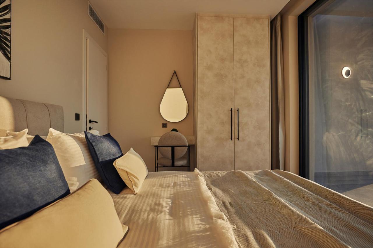 Althea Lavish Estate - Villa & Suite ไซคิย์นธอสทาวน์ ภายนอก รูปภาพ