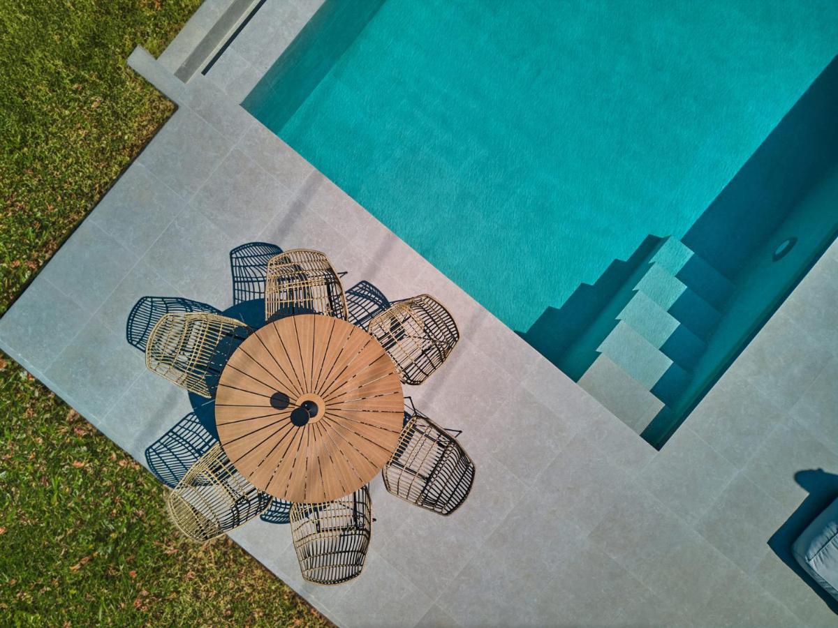 Althea Lavish Estate - Villa & Suite ไซคิย์นธอสทาวน์ ภายนอก รูปภาพ