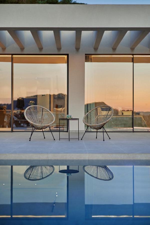 Althea Lavish Estate - Villa & Suite ไซคิย์นธอสทาวน์ ภายนอก รูปภาพ